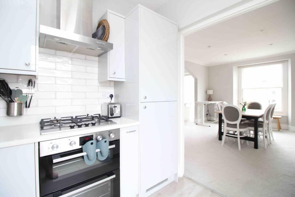 Beautiful Top Floor Clifton Apartment Bristol Exterior photo