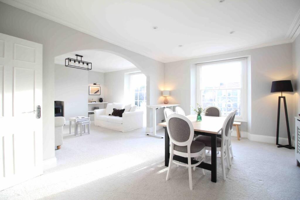 Beautiful Top Floor Clifton Apartment Bristol Exterior photo
